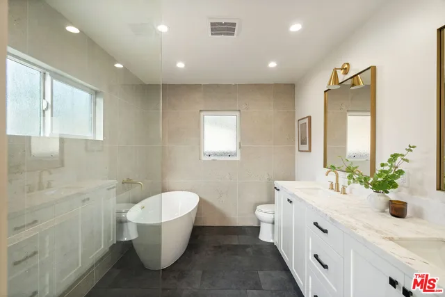 $1,199,000 | 4617 10th Avenue, Los Angeles, CA 90043