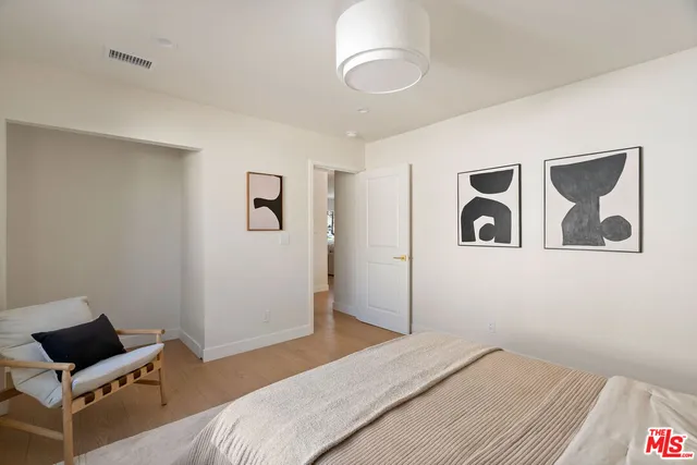 $1,199,000 | 4617 10th Avenue, Los Angeles, CA 90043