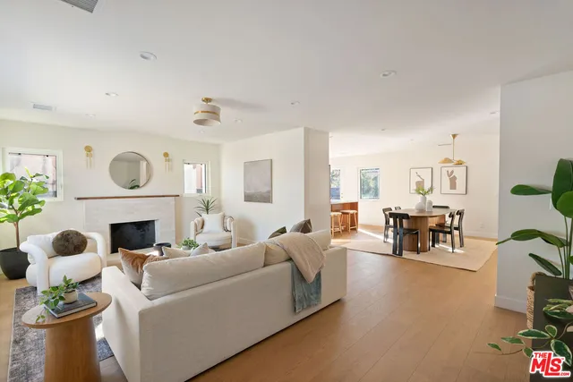 $1,199,000 | 4617 10th Avenue, Los Angeles, CA 90043