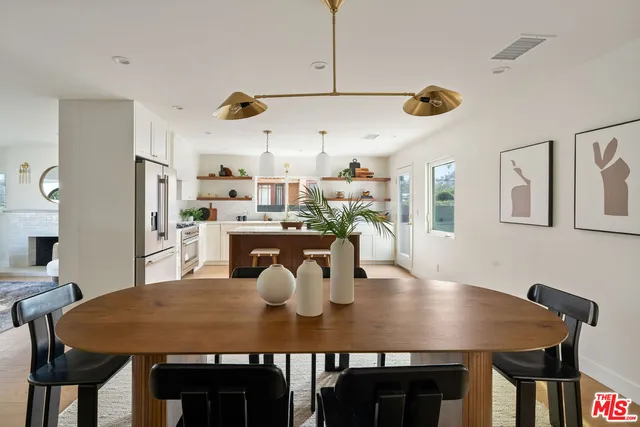 $1,199,000 | 4617 10th Avenue, Los Angeles, CA 90043