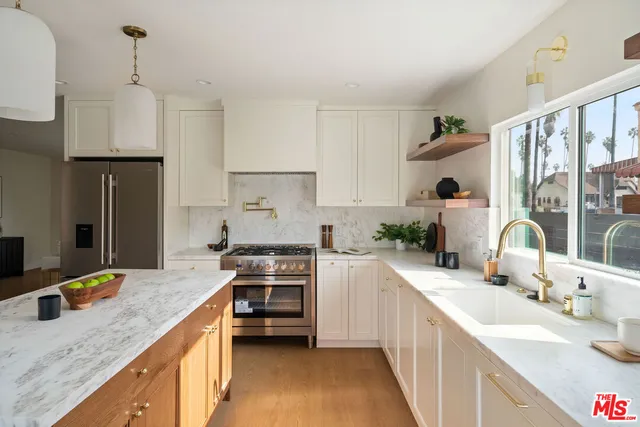 $1,199,000 | 4617 10th Avenue, Los Angeles, CA 90043