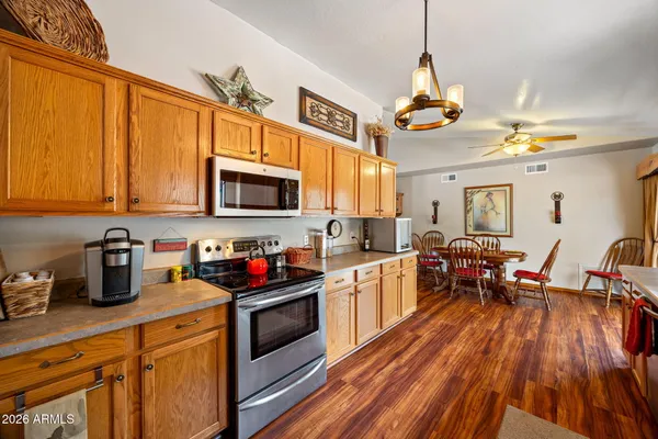 $565,900 | 2788 Chandelle Lane, Overgaard, AZ 85933