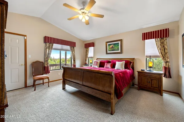 $565,900 | 2788 Chandelle Lane, Overgaard, AZ 85933