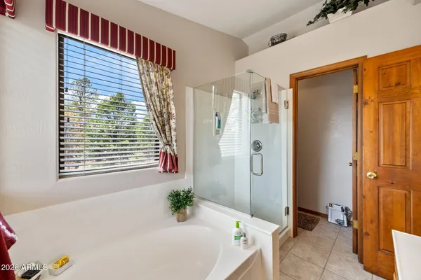 $565,900 | 2788 Chandelle Lane, Overgaard, AZ 85933