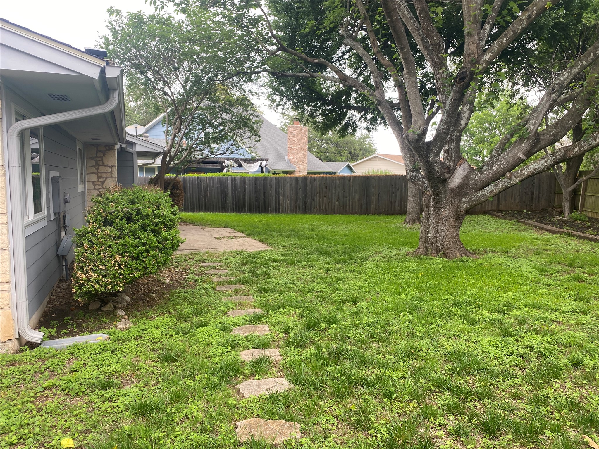 11505 Windermere Meadows Austin, TX 78759 - Photo 14 of 16 a view of a garden