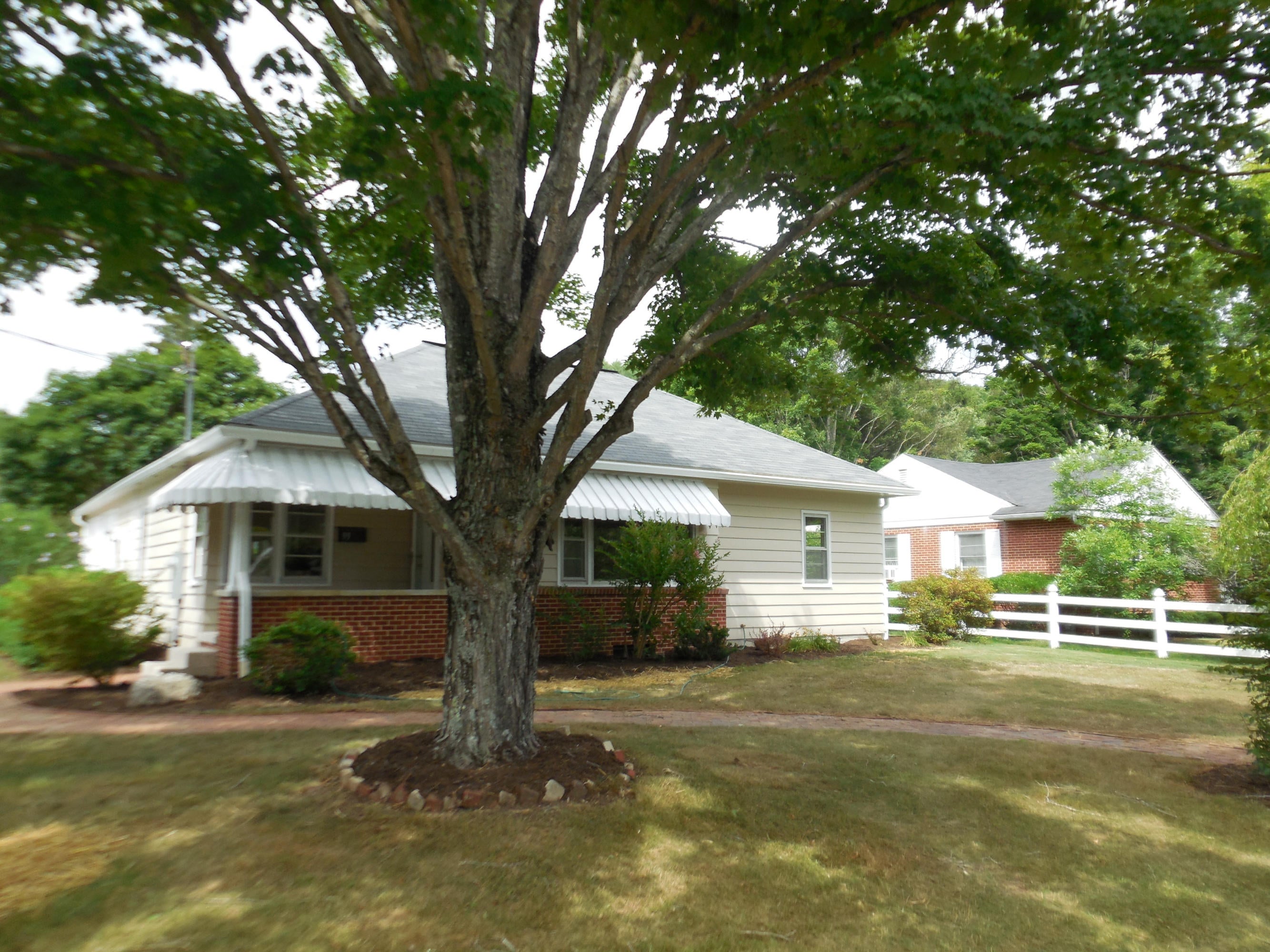 434 Rowan Road White Sulphur Springs, WV 24986 - Photo 4 of 44 Gallery Image 4