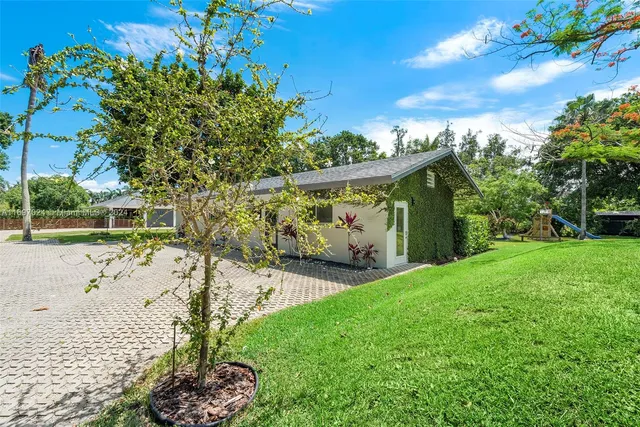 $12,000,000 | 14305 Stirling Road, Southwest Ranches, FL 33330