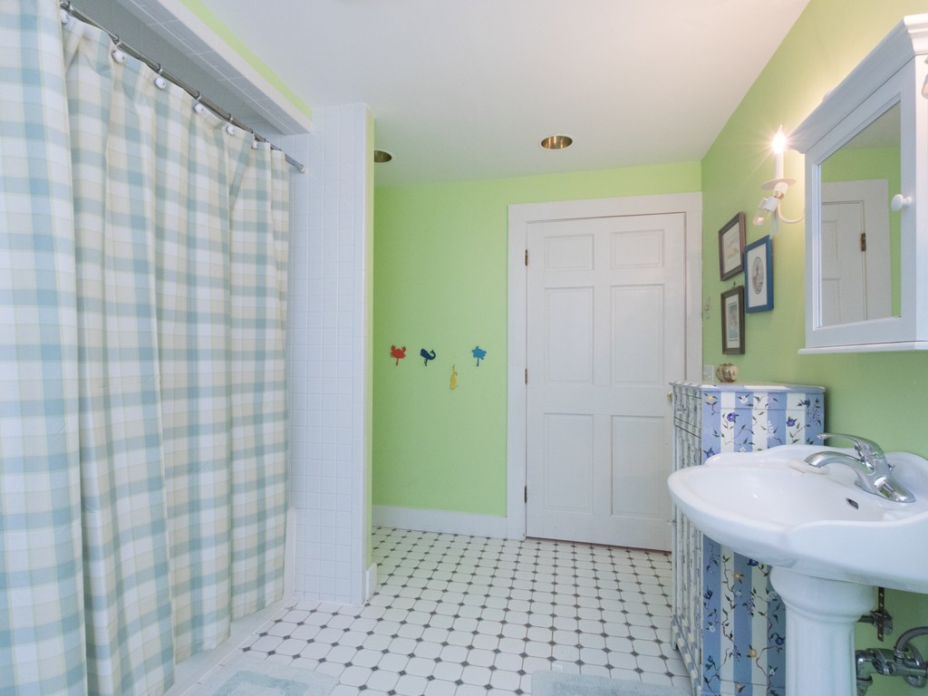 25 Concord Road Wayland, MA 01778 - Photo 20 of 30 Gallery Image 20