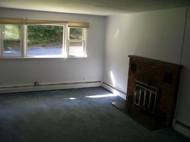 19 Southgate Road Colonie, NY 12211 - Photo 2 of 9 Photo 2