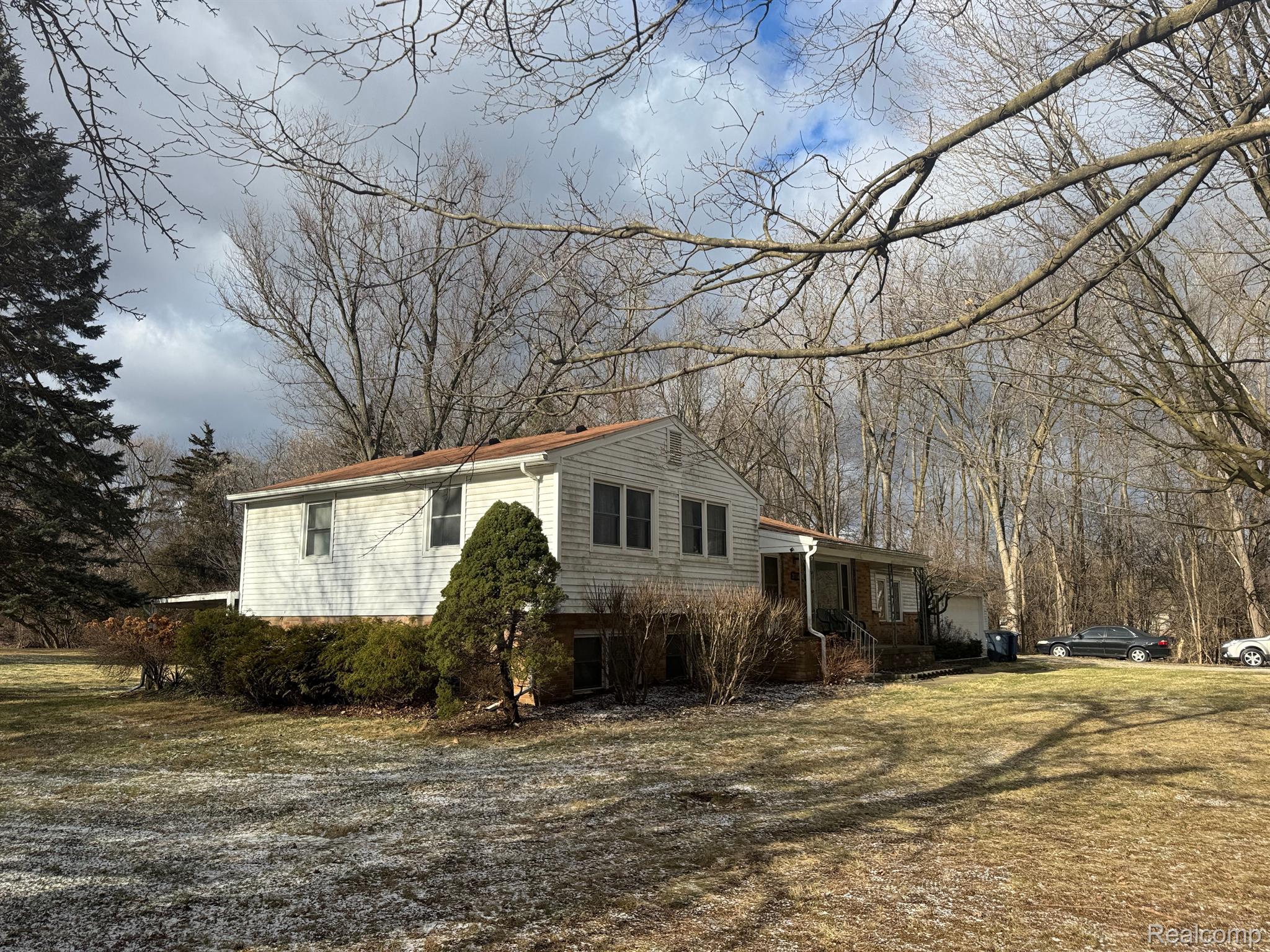 3084 Charing Cross Road Ann Arbor, MI 48108 - Photo 3 of 27