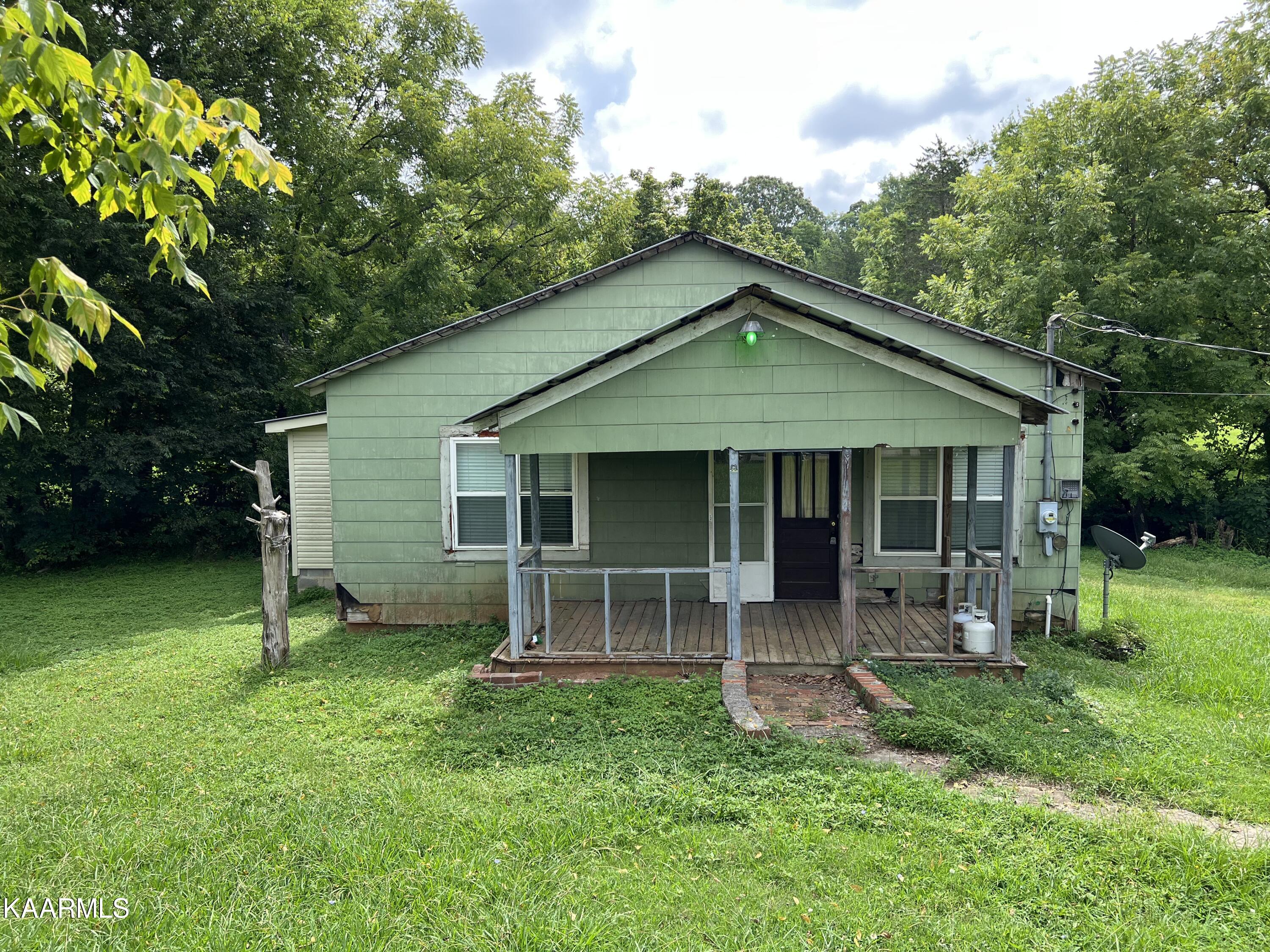 2843 Ellejoy Road Walland, TN 37886 - Photo 1 of 18 CF39D03C-E03F-462E-9C7C-5061D0AD5BAD