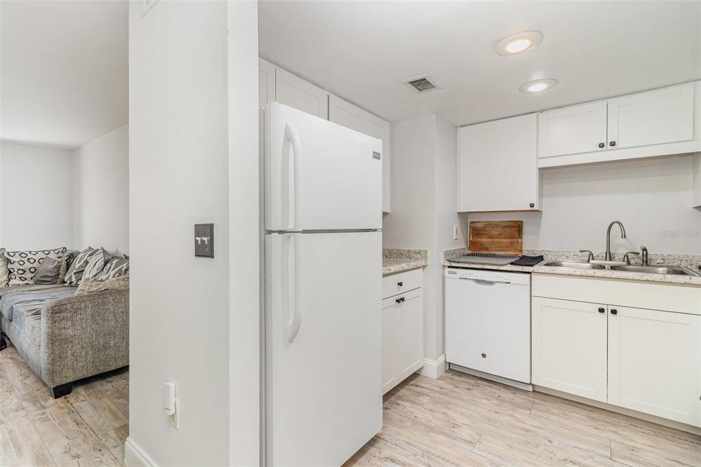 924 Lake Destiny Road, Unit E Altamonte Springs, FL 32714 - Photo 15 of 30