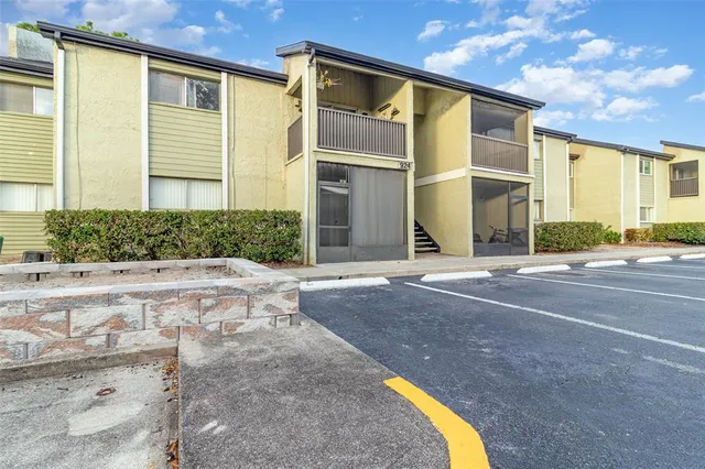 $130,000 | 924 Lake Destiny Road, Unit E, Altamonte Springs, FL 32714
