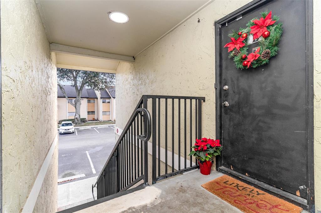 924 Lake Destiny Road, Unit E Altamonte Springs, FL 32714 - Photo 3 of 30