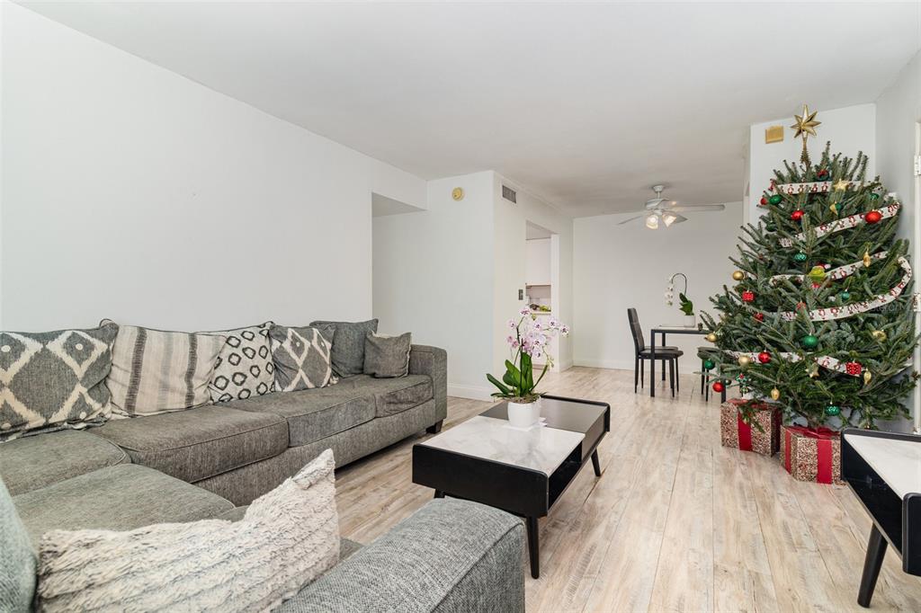 924 Lake Destiny Road, Unit E Altamonte Springs, FL 32714 - Photo 7 of 30