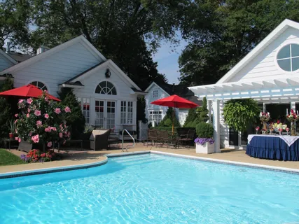 $2,250,000 | Undisclosed Address, North Barrington, IL 60010