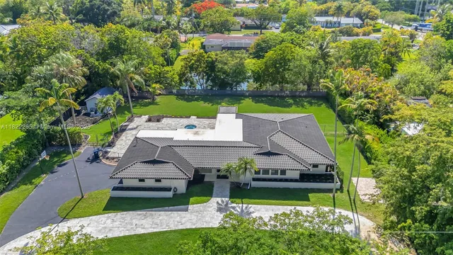 $2,700,000 | 11230 Southwest 69th Court, Pinecrest, FL 33156