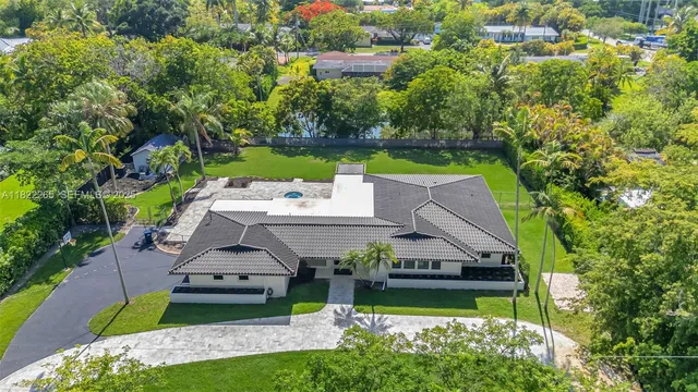 $2,700,000 | 11230 Southwest 69th Court, Pinecrest, FL 33156