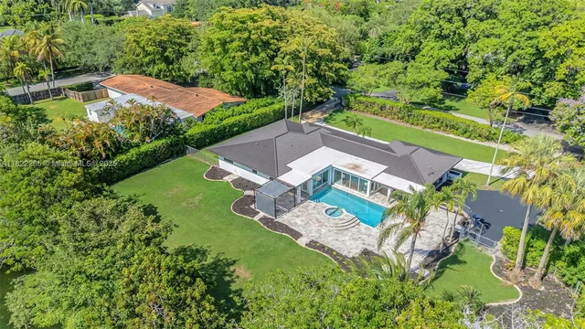 $2,700,000 | 11230 Southwest 69th Court, Pinecrest, FL 33156