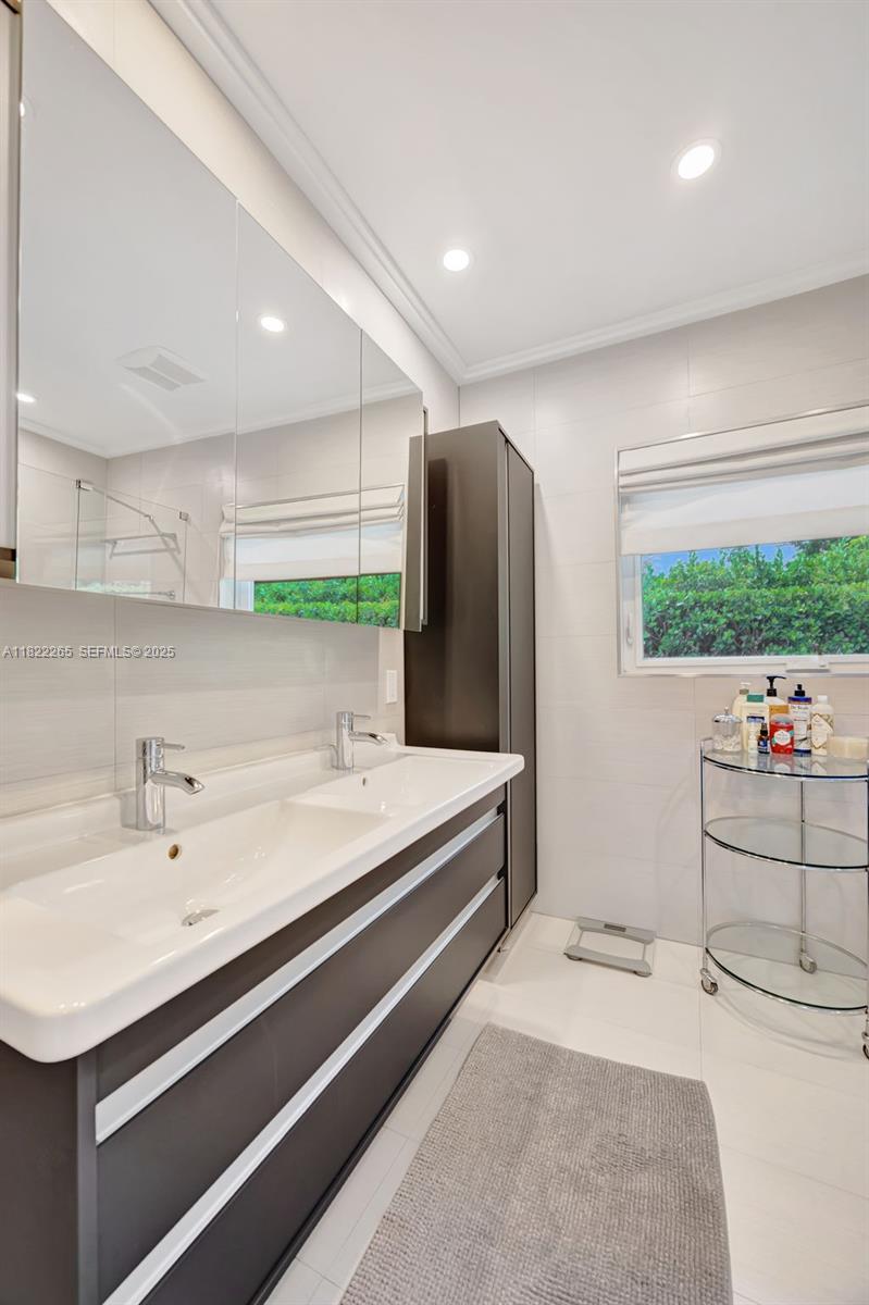 11230 Southwest 69th Court Pinecrest, FL 33156 - Photo 47 of 87