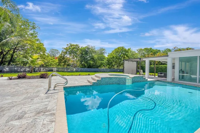 $2,700,000 | 11230 Southwest 69th Court, Pinecrest, FL 33156