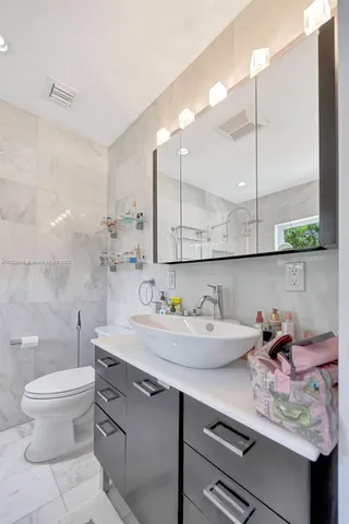 $2,700,000 | 11230 Southwest 69th Court, Pinecrest, FL 33156