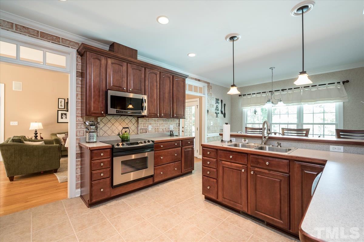 4813 Sweet Chestnut Lane Raleigh, NC 27610 - Photo 12 of 28 Gallery Image 12