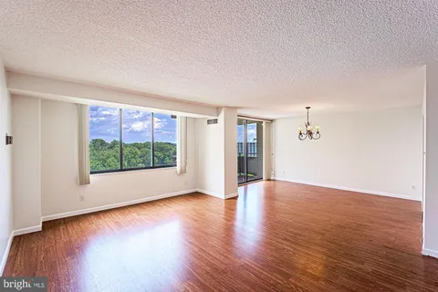 $179,900 | 5225 Pooks Hill Road, Unit 721S, Bethesda, MD 20814