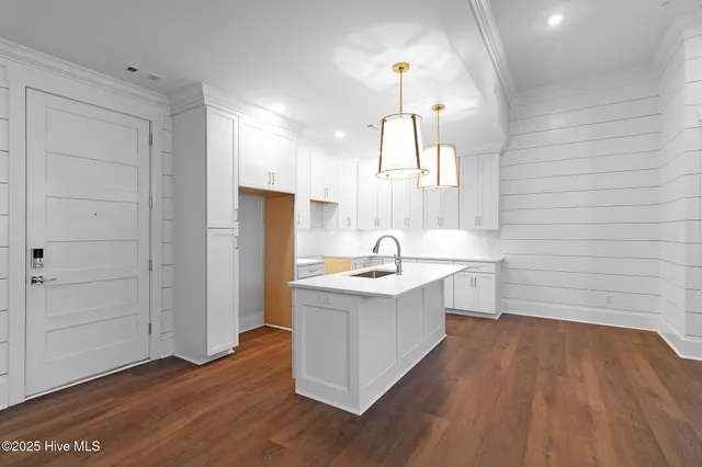 $549,000 | 805 Mulberry Street, Unit 105, Beaufort, NC 28516