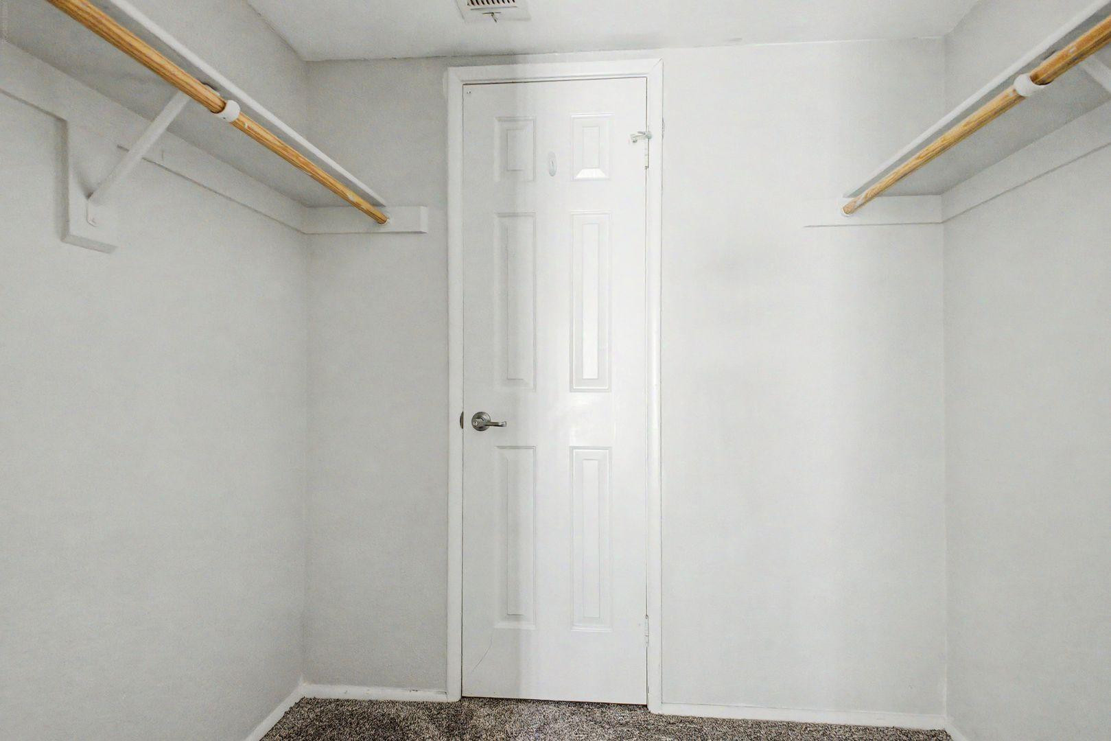 1720 East Thunderbird Road, Unit 1086 Phoenix, AZ 85022 - Photo 12 of 32 a view of small space