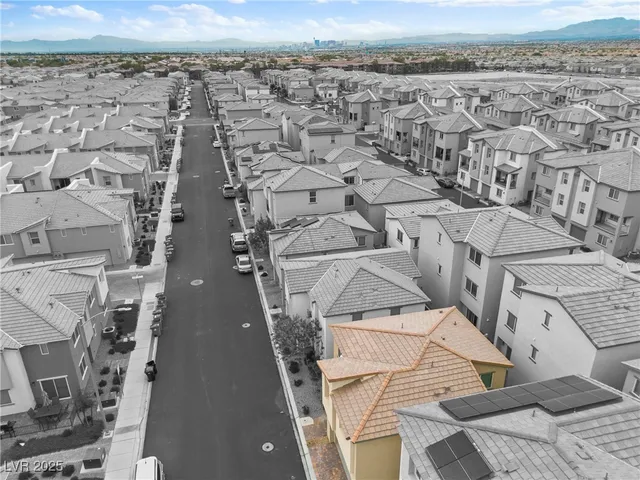 $1,930 | 7005 Magenta Moon Street, North Las Vegas, NV 89086