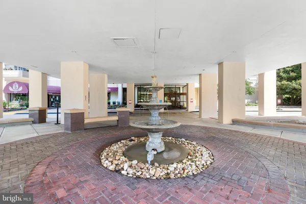 $299,900 | 4515 Willard Avenue, Unit 708S, Chevy Chase, MD 20815