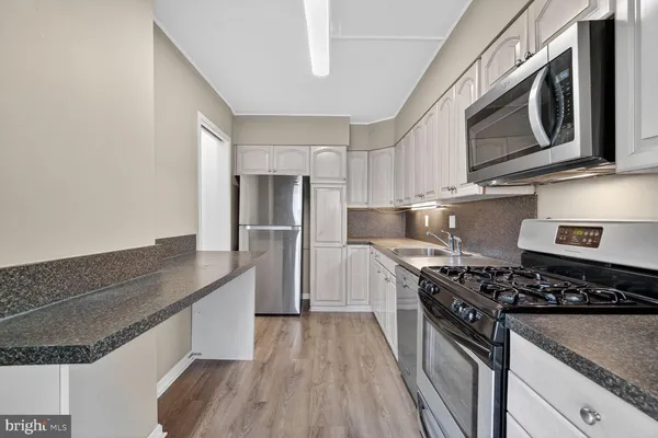 $299,900 | 4515 Willard Avenue, Unit 708S, Chevy Chase, MD 20815