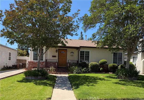 $1,199,000 | 1835 North Maple Street, Burbank, CA 91505