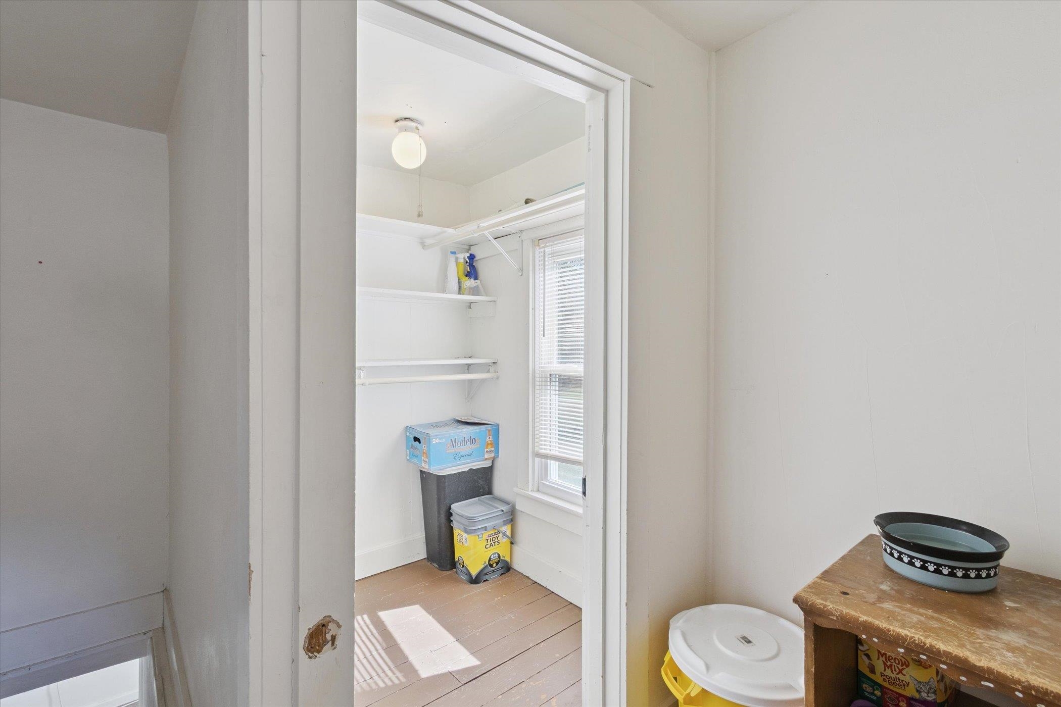2683 West Florence Road Freeport, IL 61032 - Photo 22 of 36 a bathroom with a toilet and a shower