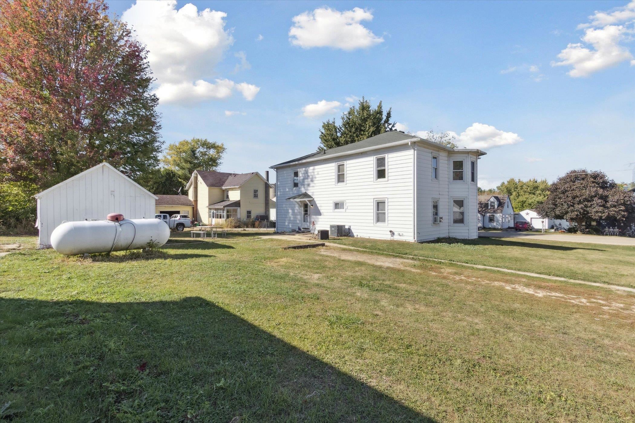 2683 West Florence Road Freeport, IL 61032 - Photo 33 of 36 a view of a house with backyard and sitting area