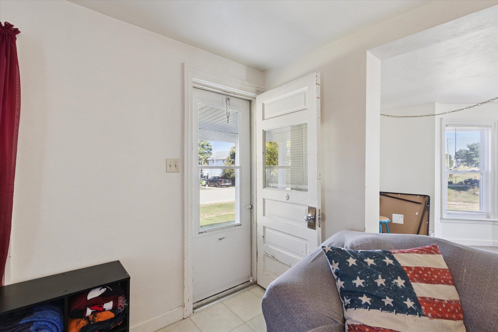 2683 West Florence Road Freeport, IL 61032 - Photo 6 of 36 a bedroom with a bed and with furniture