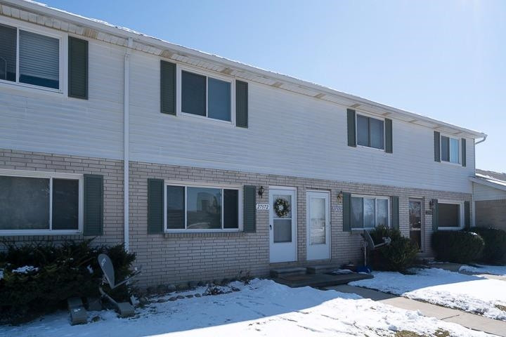 27372 Spaulding Road New Hudson, MI 48165 - Photo 3 of 10 Photo 3