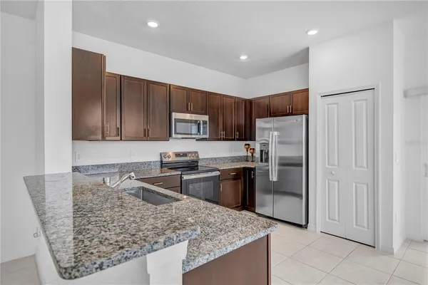 $1,975 | 2524 Sunray Venus Way, Ruskin, FL 33570