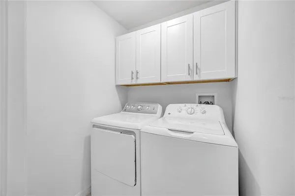 $1,975 | 2524 Sunray Venus Way, Ruskin, FL 33570