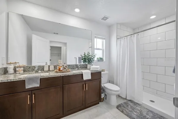 $1,975 | 2524 Sunray Venus Way, Ruskin, FL 33570