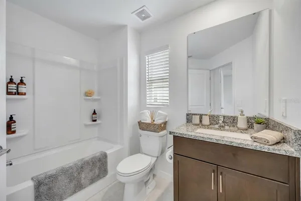 $1,975 | 2524 Sunray Venus Way, Ruskin, FL 33570