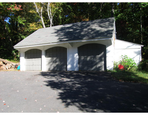 236 Burleigh Road Wilbraham, MA 01095 - Photo 3 of 23 Gallery Image 3