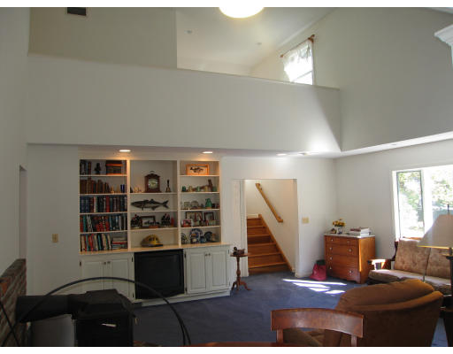236 Burleigh Road Wilbraham, MA 01095 - Photo 4 of 23 Gallery Image 4