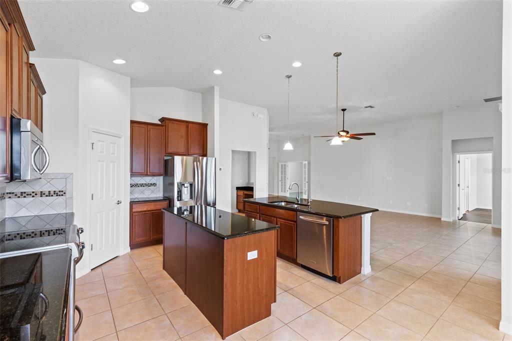 30139 Hackney Loop Mount Dora, FL 32757 - Photo 13 of 39