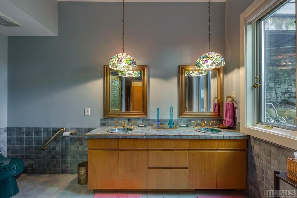 473 Summit Ridge Rd Lake Lake Toxaway, NC 28747 - Photo 47 of 66 Gallery Image 47