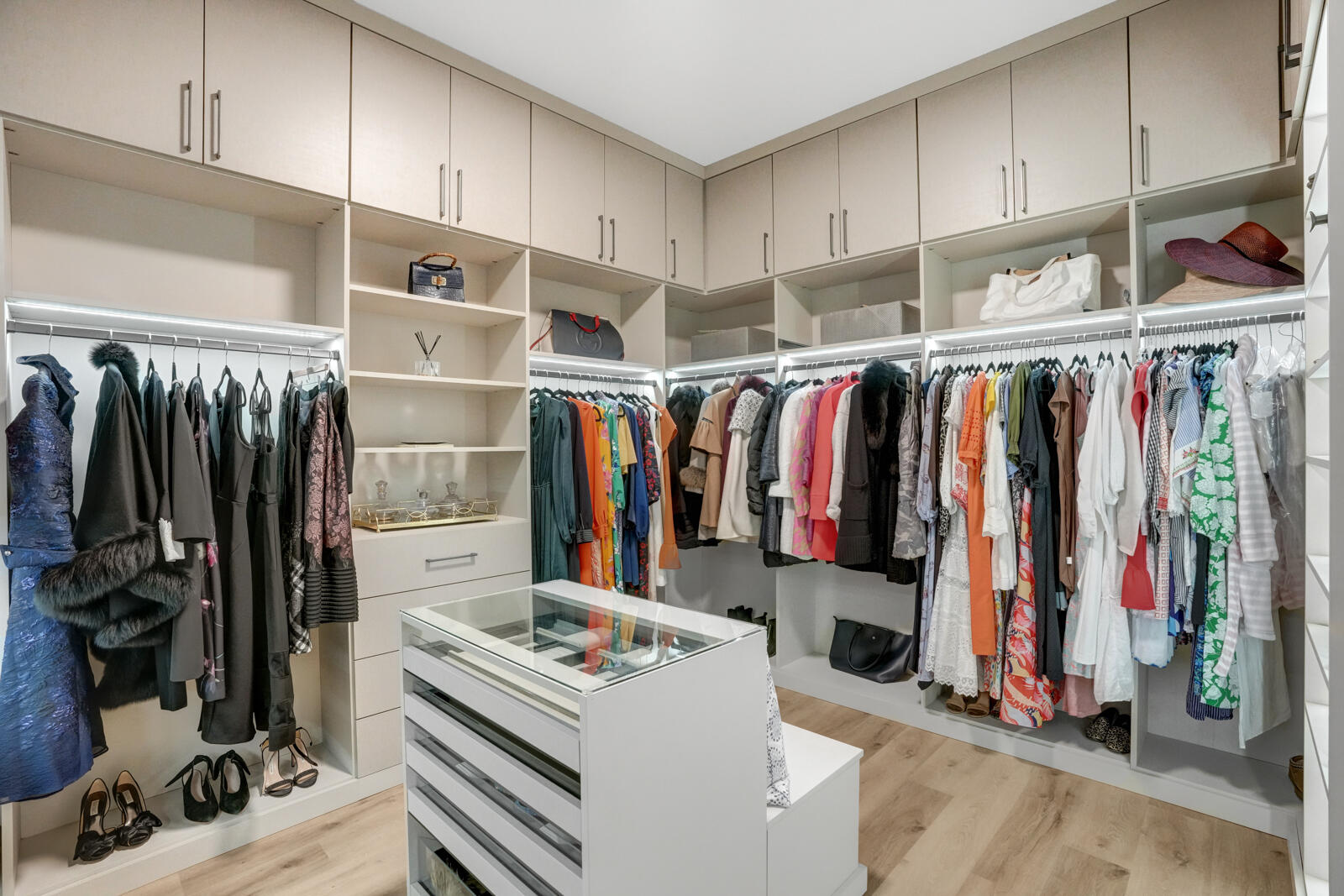 9510 Grand Estates Way Boca Raton, FL 33496 - Photo 28 of 79 Owner's Closet