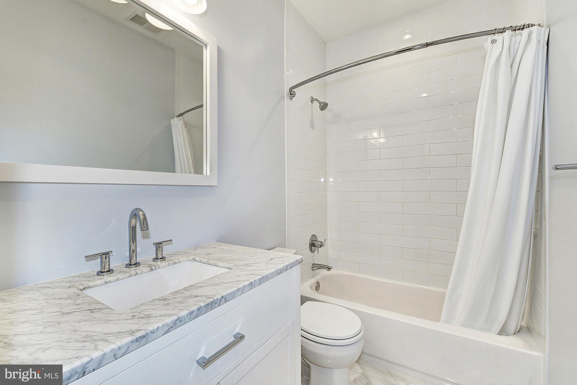 225 9th Street Southeast Washington, DC 20003 - Photo 13 of 22 Bath