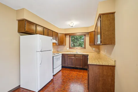 $324,900 | 5800 Tudor Drive, Fitchburg, WI 53711
