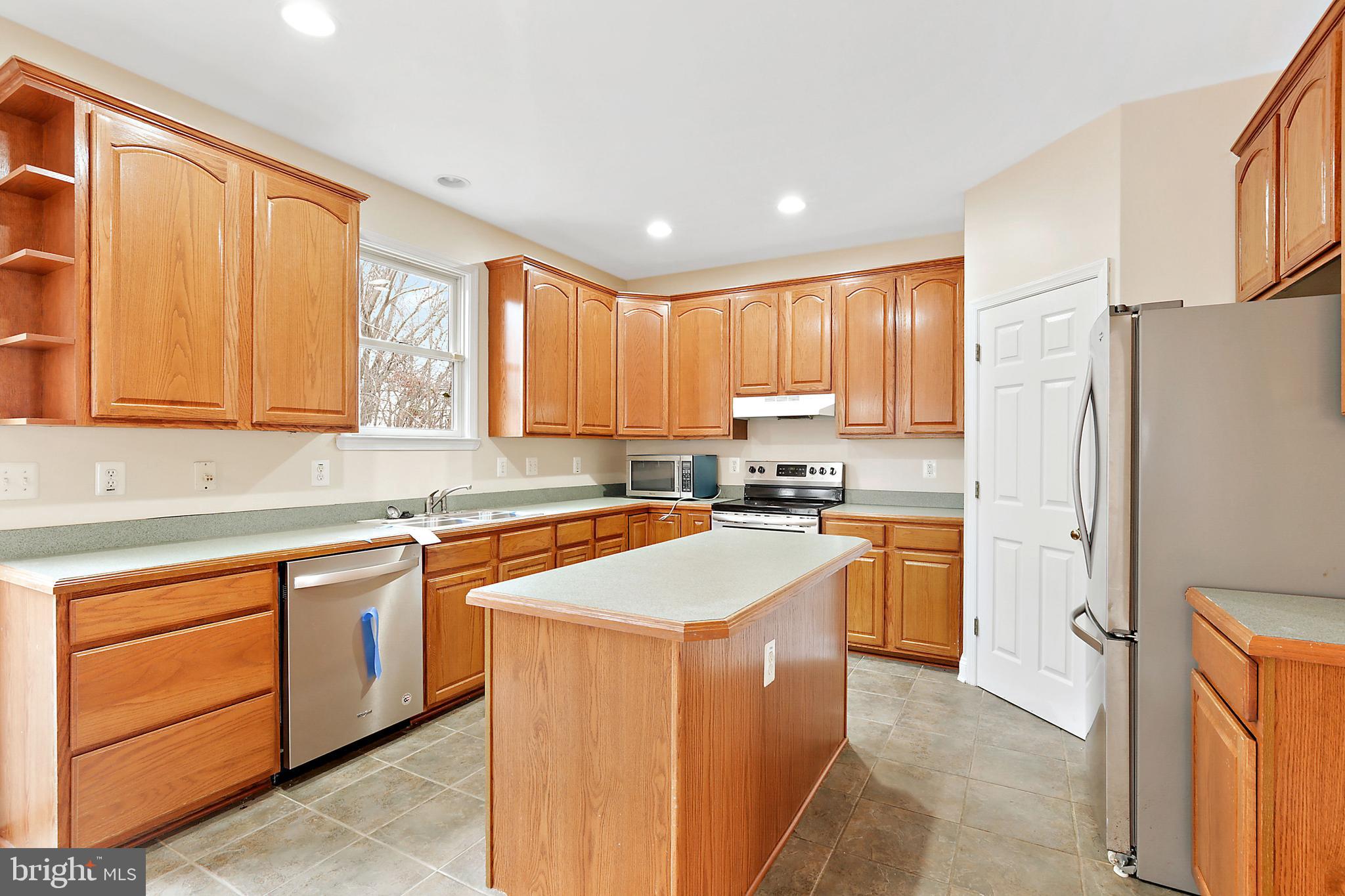 141 Garnett Road Joppa, MD 21085 - Photo 3 of 44 Gallery Image 3